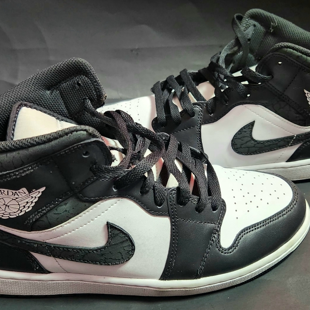 Retro style NIKE AIR JORDAN 1 MID SE men's 10.5